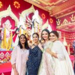Maera Mishra Instagram - Navami ❤️ Thankyou so much @jyotimukerji for having us, i have honestly never celebrated durga puja like this ever before. #Blessed 🧿❤️ @northbombaydurgapuja Styled by @seam_stress_by_rajludhwani Saree by @nangaliaruchira