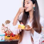 Maera Mishra Instagram – Aap sabhi ko Ganesh Chaturthi ki dher saari shubhkaamnay ♥️♥️

Iss tyohaar opt for a healthier choice with @myfitness peanut butter, jo banayga aapke sweets ko deliciously better 🥜🍫😋

Order now at myfitness.in 🛒
Outfit by @bunaai ❤️

#HappyGaneshChaturthi #GaneshChaturthi #Ganesha #Aagman #MyFitness #healthkatastypartner