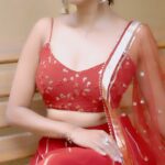 Maera Mishra Instagram - The moment when you realize you don’t need much to do to look good. This is the magic of traditional outfits! Outfit by @lavanyathelabel ❤️