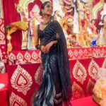 Maera Mishra Instagram - Navami ❤️ Thankyou so much @jyotimukerji for having us, i have honestly never celebrated durga puja like this ever before. #Blessed 🧿❤️ @northbombaydurgapuja Styled by @seam_stress_by_rajludhwani Saree by @nangaliaruchira