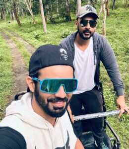 Mahat Raghavendra Instagram - @alagiridhaya Thala You're definitely one of the nicest and purest souls I've come across. Truly blessed to have a friend like you. Thank you for standing by me and believing in me no matter what. 

I wish you nothing but the best. I'm sure the universe will send you every great thing that you deserve. Here's wishing you a year full of love, laughter and great memories! 
Happy birthday #Thala 🥳
love you forever 🤗❤️