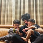 Mahat Raghavendra Instagram - #satyrdaynight with my boys ❤️😘 #Rudra #Veda @adhiyamanraghavendra 📸 @anusha.dhayanidhi