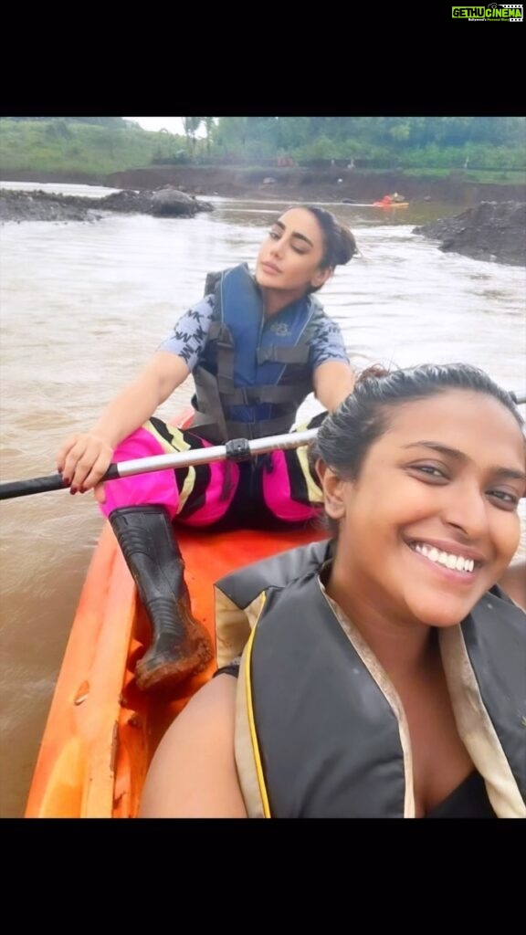 Mahek Chahal Instagram - Had such a beautiful stay at #3pillarfarm Not to forget all the fun while kayaking and trekking. @malcolmpjohn my stomach is still hurting Frm how much u made us laugh. And @poulomipolodas_official thank u for all the delicious food you cooked for us.Love you guys ❤❤💖 Forest Farm Karjat