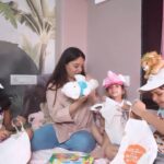 Mahhi Vij Instagram - We all carry the responsibility of a better world on our shoulders, don’t we? How about literally carrying it around with you in the form of a stylish cloth bag that shouts the statement “I carry the responsibility of A Better World!” 😎🌍 Let’s be loud about our love for a greener world by making sustainable choices. I want my kids to grow up in a world as beautiful as it was during my childhood. And the only way to make sure they do is by making the right choices! 🥰♻️ Grab your YiPPee! 6-in-1 Family Pack today and get a trendy cloth bag for free! Share your eco-conscious journey with us & don’t forget to tag @sunfeast_yippee. 😍🫶 #SunfeastYiPPee #YiPPeelicious #NoodleLover #InstantNoodles #YiPPeeLove #YiPPeeIndia #YiPPeePasta #YiPPee6in1 #YiPPeeClothBag #SustainableFashion #statementbag