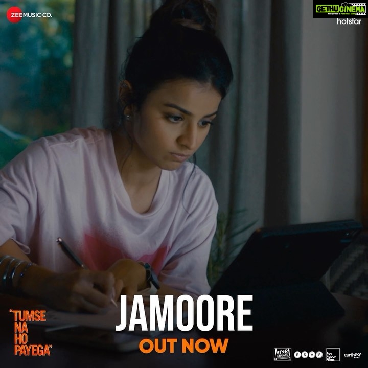 Mahima Makwana Instagram - Relating to this too hard? Us too✋🏻 #Jamoore song out now #TumseNaHoPayega streaming on @disneyplushotstar from 29th September! @mahima_makwana @gauravpandey7697 @ghuggss @karanjotwani @abhislens #SiddharthRoyKapur @ronnie.screwvala @niteshtiwari22 @ashwinyiyertiwari @malvika25 @starstudios @rsvpmovies @Roykapurfilms @earthskynotes @zeemusiccompany @Mehrotranikhil @varun760 abhishek.arora25 @ananyapurkayastha21 @KausarMunir @vishaldadlani