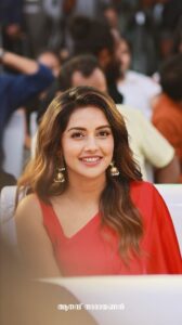 Mahima Nambiar Instagram - Smiling like a red rose 🌹😍 @mahima_nambiar 
.
.
@filmy_monks @rdx_movie @actressinsta @mollywoodinsta 
.
.
#actress #mollywood #trendingreels #tamilactress #instafashion #smile #cute #saree