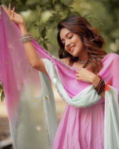 Mahima Nambiar Instagram - All smiles 😁 

Wearing: @urbanstree 
Clicked : @camerasenthil 

#chandramukhi2 #promotions #traditional #dressup #pose