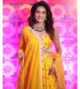 Mahima Nambiar Instagram - Chandramukhi 2 Pre release event Hyderabad 
Chandramukhi 2 releasing tomorrow 🌟

Wearing : @studio149 

#chandramukhi2 #sept28 #releasingtomorrow #release #excited