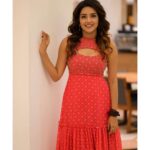 Mahima Nambiar Instagram – #800 press meet 💫 

Outfit and styling by @studio149 
Clicked by @arvinthiyer 

#murli800 #800 #pressmeet #chennai  #muthiahmuralidaran #promotions #red Chennai, India