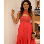 Mahima Nambiar Instagram - #800 press meet 💫 Outfit and styling by @studio149 Clicked by @arvinthiyer #murli800 #800 #pressmeet #chennai #muthiahmuralidaran #promotions #red Chennai, India