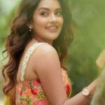 Mahima Nambiar Instagram - Chandramukhi 2 promotions 🤍 Wearing: @studio149 Photography: @camerasenthil #chandramukhi2 #sareelove #yellow #yellove #promotions