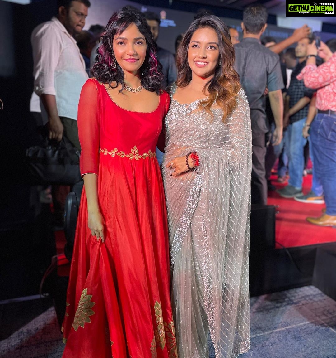 Mahima Nambiar - 135K Likes - I couldn’t have asked for more
Three legends in one frame ❤️
Will cherish this moment forever .
Some pictures from the trailer launch of my next #800 The unknown story of Muthiah Muralitharan @murali_800 Sír. Extremely happy and proud to have played Madhi Malar ji @madhimalar his wife in the film. Can’t wait for all of you to watch the film.
Special thanks to @sachintendulkar Sír and @sanath_jayasuriya Sír For gracing the event with their presence.I’m still Star-Struck
Thank you DirSripathy @mad.mittal @rdrajasekar.isc
Outfit and styling @studio149
#800
#Muthaiahmuralitharan #biopic #sachin #sanath #starstruck #excited #cantwait