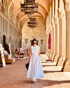 Malaika Arora Instagram - A truly surreal n magical day spent in #baku @azerbaijanairlinesindia #makingmemories #travelbuddies #magurls❤️#dawntodusk