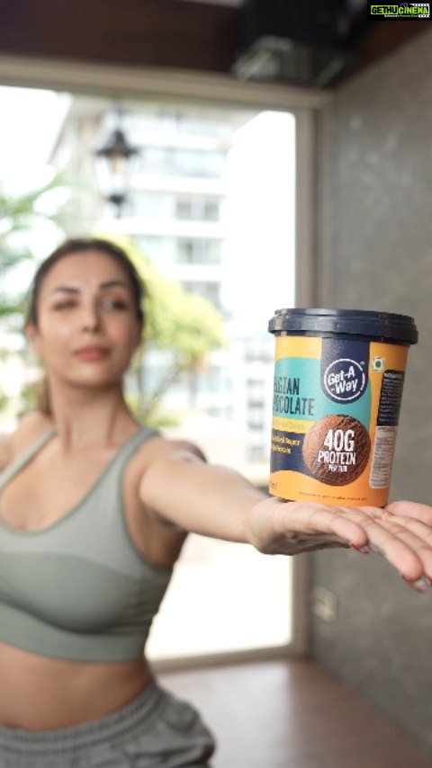 Malaika Arora Instagram - arey ma'am pls receive order or ice cream will melt 🥲