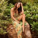 Malaika Arora Instagram - Malaika Arora (@malaikaaroraofficial) unwinds near the lotus pond at The Ananta Udaipur (@theanantaudaipur). Editor-in-chief : @aindrilamitra Produced by : @ishikalaul Co-Produced by : @simrrangill Video : @sidmadethis Photography by : @taras84 Styled by : @divakdsouza Assisted by : @jhanvi_pallicha Hair and Makeup by : @meghnabutanihairandmakeup Outfit Partner : @ri_ritukumar Earrings: @mrinalinichandra Location : @theanantaudaipur (@anantahotels) Artist publicist: @divya.chaturvedi28 of @bazinga_ent #RiRituKumar #ModernHeirlooms #SS23 #theanantaudaipur #anantahotelsandresorts