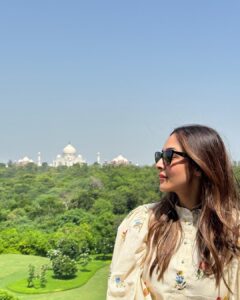 Malaika Arora Instagram - Wah Taj!!!!!!!! Jus toooo beautiful 🤍 #tajmahal#agra