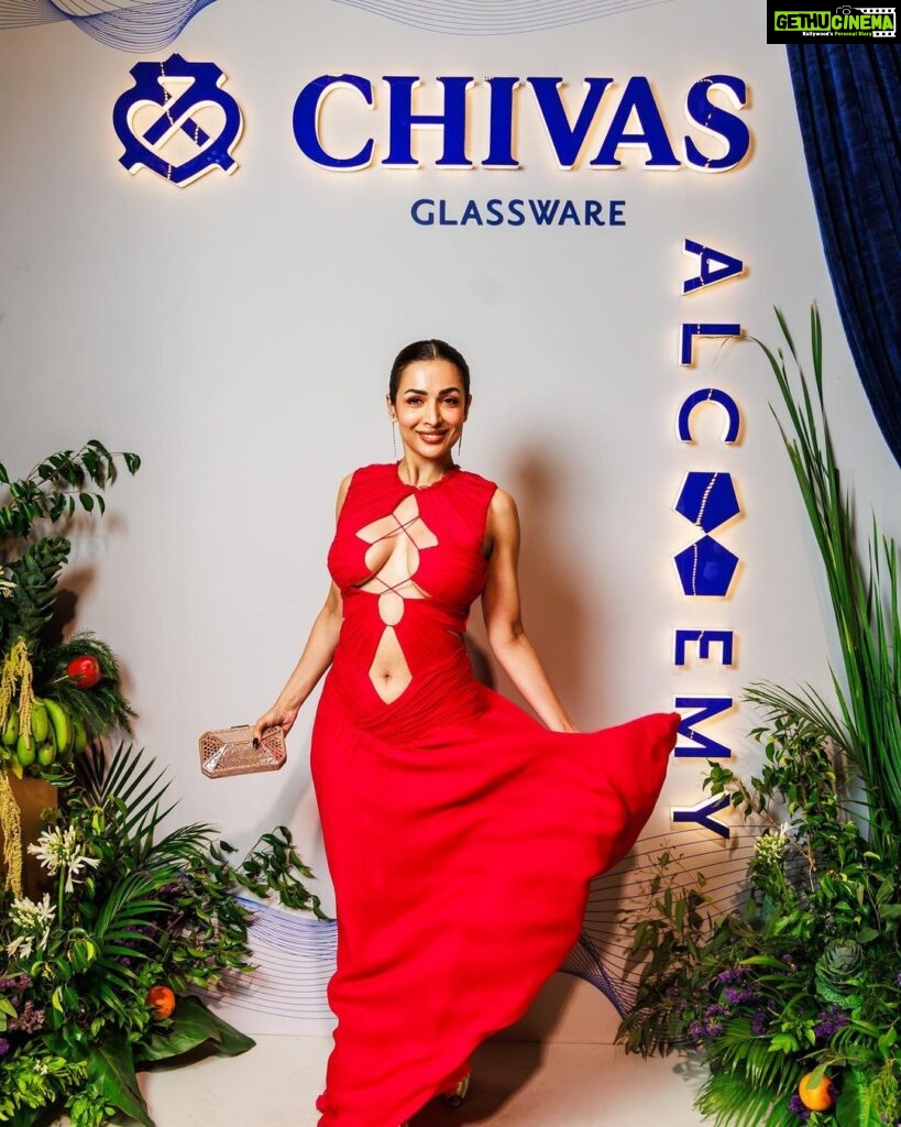 Malaika Arora Instagram - #ChivasAlchemy Auteurs of fashion, alchemist of genres, maestros of imagination transcending the eras of luxury with @chivas_in #ChivasAlchemy #collab #ChivasGlassware #ChivasAlchemy2023 #KaleidoscopeOfLuxury