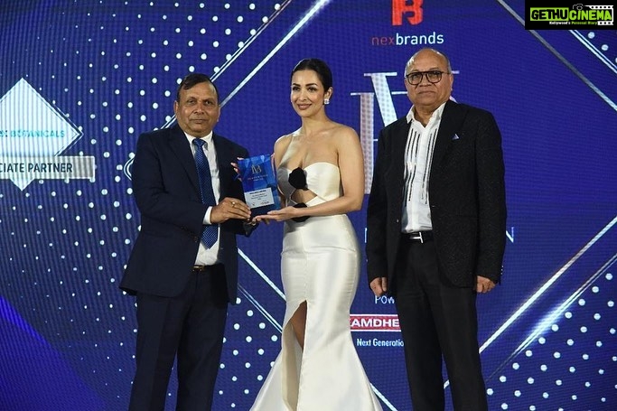 Malaika Arora Instagram - Magical nite 🤍🖤….. I'm absolutely thrilled to have been awarded the "Emerging Entrepreneur of the Year 2023" at the NexBrands event last night. It was a true honor to stand among such incredibly talented individuals from diverse backgrounds, and receiving this accolade in their company was a profound privilege. Thank you NexBrands for acknowledging my contributions in the business realm. Such recognition serves as a powerful motivator, inspiring me to strive even harder to accomplish greater heights. Here's to all those with a dream of becoming entrepreneurs: Dream it, believe it, achieve it!! @nexbrands.inc #brandvisionsummit #brandvisionsummit2023 #extraordinaire #nexbrandsinc #NexBrands @nexbrands.inc #brandvisionsummit #brandvisionsummit2023 #extraordinaire #nexbrandsinc #NexBrands