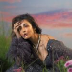 Malaika Arora Instagram - Malaika Arora (@malaikaaroraofficial) loves unabashedly, unapologetically, and unconditionally. Addressing her 10-year age gap with partner Arjun Kapoor, she says, “Our world is so obsessed with tags... There is an age difference, but it has never been an issue between us. I think he is insanely wise for his age, and that he has a very deep and strong soul. He is someone who’s very liberated and extremely caring. I don’t think they make men like that anymore. I could go on and on, but I admire these qualities the most.” ⠀ “I feel like I am in my prime right now, and I want to work like this for the next 30 years. I don’t want to take a backseat; I want to explore so many businesses, I want to travel, and I would love to set up a home with Arjun and take our relationship to the next level because I think we both are ready for it,” she adds. Editor: Nandini Bhalla (@nandinibhalla) Videographer: Ratnakar Films and Photos (@ratnakarphotography) Video Editor: Sanyam Purohit (@sanyampurohit) Styling: Gopalika Virmani (@gopalikavirmani) Make-Up: Meghna Bhutani (@meghnabutanihairandmakeup) Hair: Madhav Trehan Fashion Assistant: Riza Rizvi (@withloveriza) Production: Studio Little Dumpling (@studiolittledumpling) Artist’s Publicity and Image Management: Divya Chaturvedi (@divya.chaturvedi28), Bazinga Entertainment (@Bazinga_Ent) Artist Managed by: Naureen Abdullah (@naureen.abdullah) Malaika is wearing an embellished 3D ‘Birds’ Hand Embroidered Bralette and Cosmos ‘Gold Waves’ Hand Embroidered Leggings, both Rahul Mishra (@rahulmishra_7); Royal Lilac Lehenga, Falguni Shane Peacock (@falgunishanepeacockindia); Midnight Blue Coral Sculpted Gown, Gaurav Gupta (@gauravguptaofficial); Liquid Metal Sculpted Drape Set, Rimzim Dadu (@rimzimdaduofficial); all jewellery, BVLGARI (@bulgari) Read our coverstar’s full interview in the latest issue of Brides Today, on stands now. . . . . . . #BridesToday #MalaikaArora #BridesTodayCover