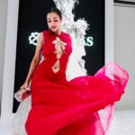 Malaika Arora Instagram - #ChivasAlchemy Auteurs of fashion, alchemist of genres, maestros of imagination transcending the eras of luxury with @chivas_in #ChivasAlchemy #collab #ChivasGlassware #ChivasAlchemy2023 #KaleidoscopeOfLuxury