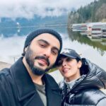 Malaika Arora Instagram - All warm n cozy 🧿🤗⛄️ that’s how I feel around you …… @arjunkapoor Salsburgh