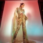 Malaika Arora Instagram - Be the light that shines for the world to see ✨ @nmacc.india What an incredible and larger than life celebration of beauty, art and culture at the @nmacc.India last night! Every moment was nothing short of spectacular… Here’s to Mrs Nita M Ambani ma’am @_iiishmagish and the entire family who stopped at nothing to create a visual, an experience and an environment that will be etched in our memories forever. It was truly a celebration of India!🇮🇳 #TheNitaMukeshAmbaniCultureCentre #NMACC @rahulmishra_7 x @khannajewellerskj @amarisbyprernarajpal x @suhanipittie Styled by :@manekaharisinghani HMU by : @meghnabutanihairandmakeup Shot by : @priyankknandwana