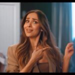Malaika Arora Instagram - Mi Casa, Su Casa! Make yourself comfortable at home but not too much. #HotstarSpecials #MovingInWithMalaika now streaming Mon- Thu 8pm. #MIMonHotstar #MovingInWithMalaikaOnHotstar @malaikaaroraofficial @nehadhupia @banijayasia @deepak30000 @mrinalinni @shyamrathi1411 @banijaygroup @balangirish @sageinsta @khuzema_kezer @onlynaturaldiamonds_in @lotus_herbals @lakemeindia