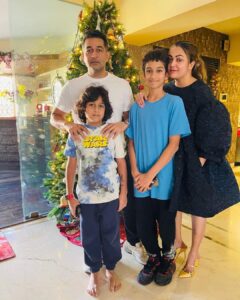 Malaika Arora Instagram - Merry Christmas ❤️🎄🤗#xmasphotodump🎄🤶🏾🎅🏾🎁( we missed u @arjunkapoor )