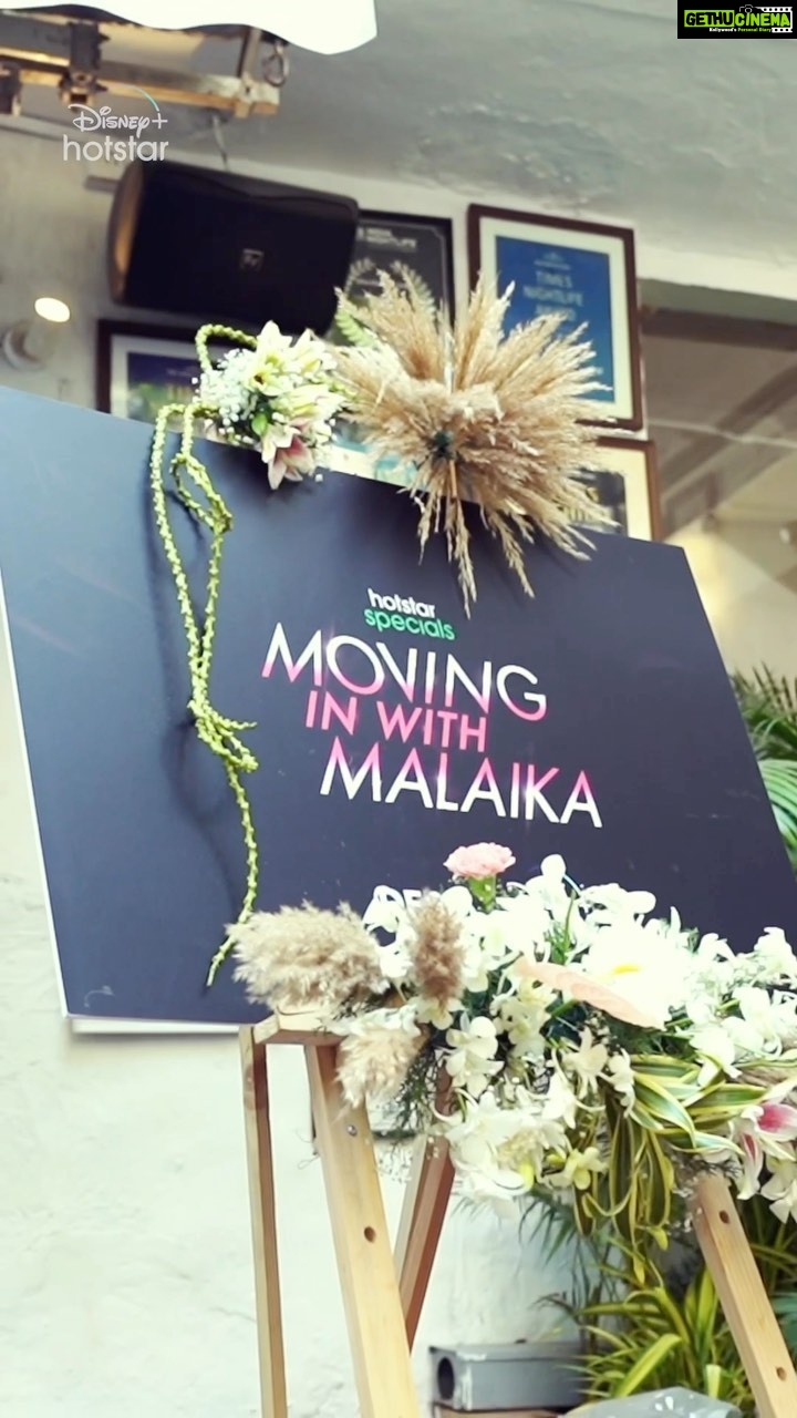 Malaika Arora Instagram - From brunch dates to family dinners, it’s time to get up close and personal with me #HotstarSpecials #MovingInWithMalaika , starts Dec 5th only on @disneyplushotstar #MIMonHotstar @banijayasia @deepak30000 @mrinalinni @shyamrathi1411 @banijaygroup @balangirish @sageinsta @khuzema_kezer