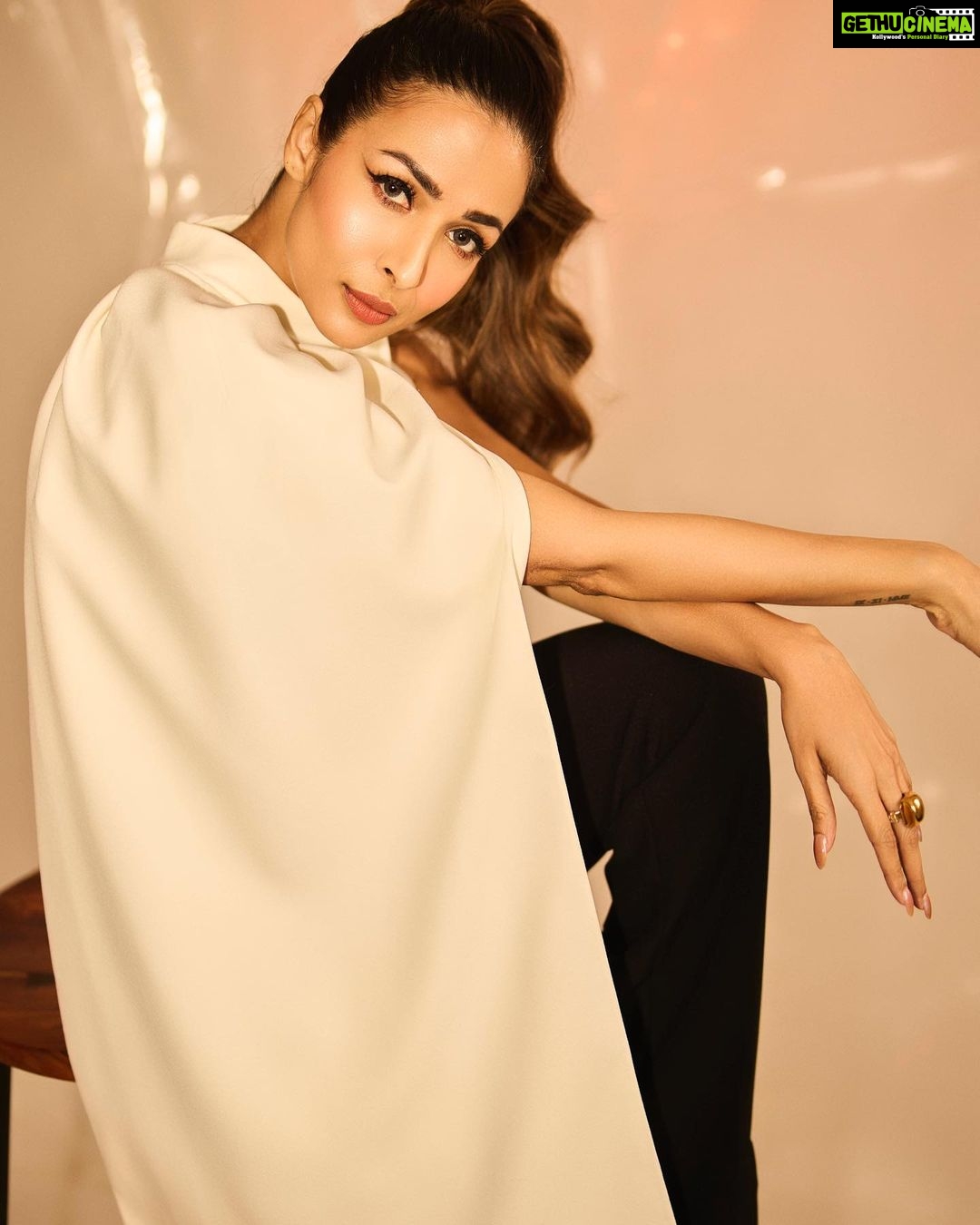 Malaika Arora Instagram - Ready ,set,go….. Outfit by : @safiyaa_official Rings by : @misho_designs Heels by : @louboutinworld Styled by :@manekaharisinghani Makeup by : @meghnabutanihairandmakeup Hair by : @hairstylist_madhav2.0 Shot by : @shreyansdungarwal Managed by : @ektakauroberoi .