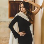 Malaika Arora Instagram – Gown – @gaffestudios @vandafashionagency
Jewellery – @kkjewelsofficial @ascend.rohank
Shoes – @louboutinworld

Styled by – @aasthasharma @reannmoradian @wardrobist 
Hair – @souravv_roy_
Makeup – @simone.hairandmakeup
Managed by- @naureen.abdullah
📸 – @studiopicsing