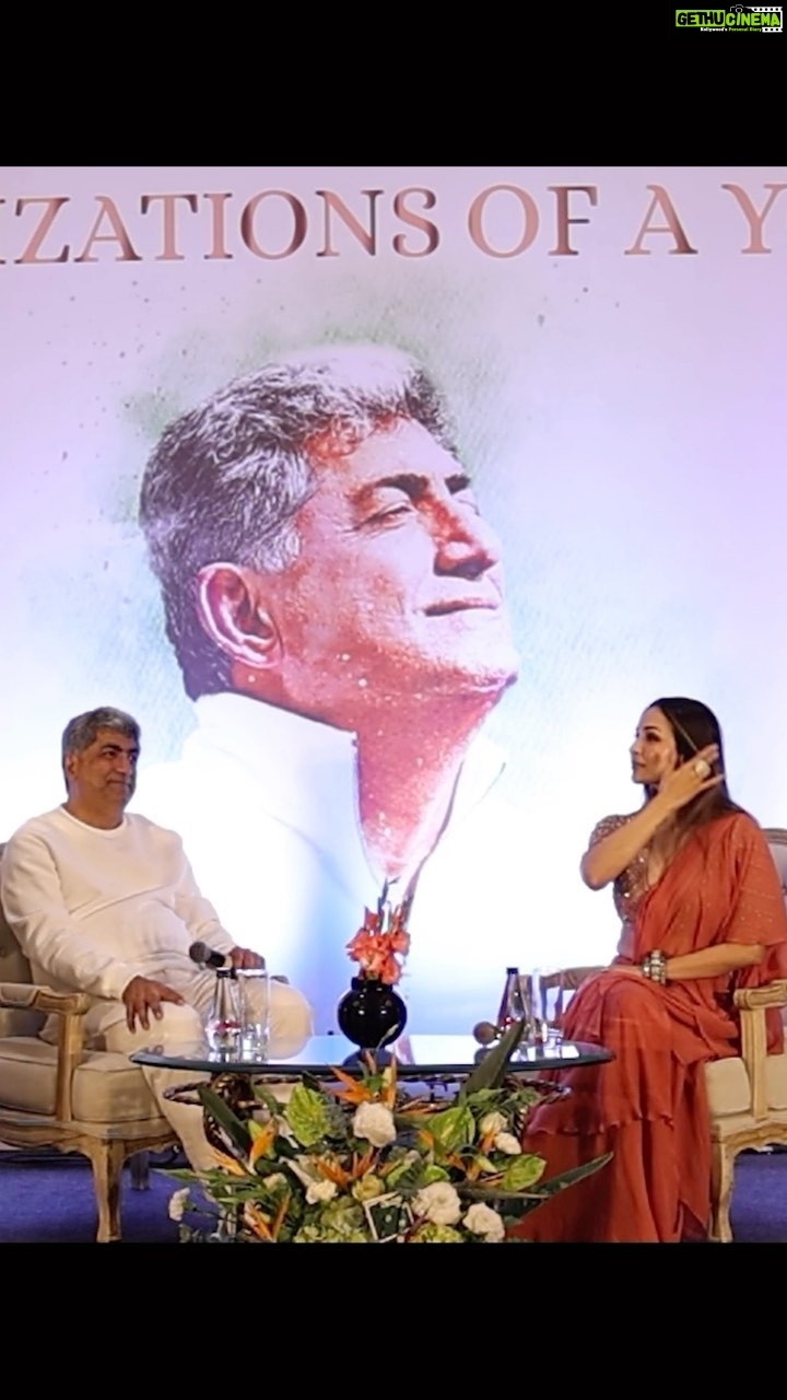 Malaika Arora Instagram - @airatmaninravi I was at the Leela Palace in Bangalore recently to launch a book by AiR - Atman in Ravi, Realizations of a Yogi. AiR is a spiritual mentor, a happiness Guru, a transformational author, a philanthropist and so much more. It was a wonderful event attended by spiritual seekers and members from the YPO. It was a truly edifying and enriching experience. We also unveiled AiR’s best selling book, Happiness is Success (a Rupa publication). Realizations of a Yogi is a beautiful and inspiring book. A must-read. And so is Happiness is Success. Incredible books that can turn your life around!
