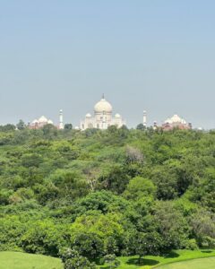 Malaika Arora Instagram - Wah Taj!!!!!!!! Jus toooo beautiful 🤍 #tajmahal#agra