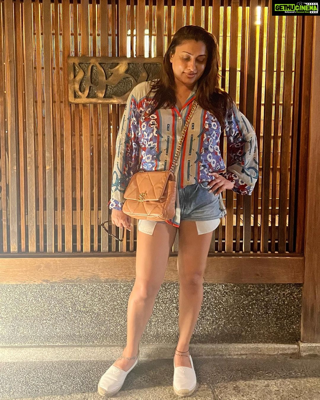 Malavika Instagram - Stay wild, free, and adventurous✨ 先斗町 / Pontocho