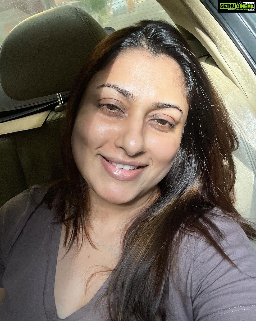 Malavika Instagram - Enjoying the view from the passenger seat – selfie game strong! 🚘💫
