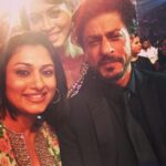 Malavika Instagram - An incredible day with the one and only SRK! 📸💫 Let’s rock the world, just like Jawan at the box office. #SRKLove #JawanSuccess #Jawan #throwback #2014vijaytvawards