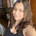 Malavika Instagram - Ain’t no sunshine? No problem. I’ve got my own radiant vibes! ☀️✨ #BrownGlowGoals