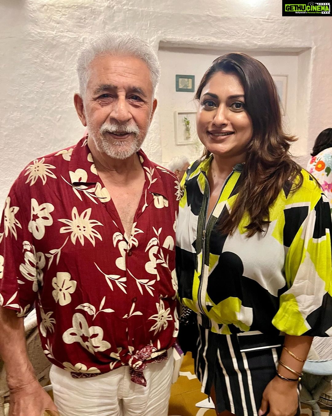 Malavika Instagram - An unforgettable evening celebrating Maria’s book launch! 📚💫 All the best, my love! 💖#loveyoutothemoonandback🌙🔙 Olive Bar & Kitchen