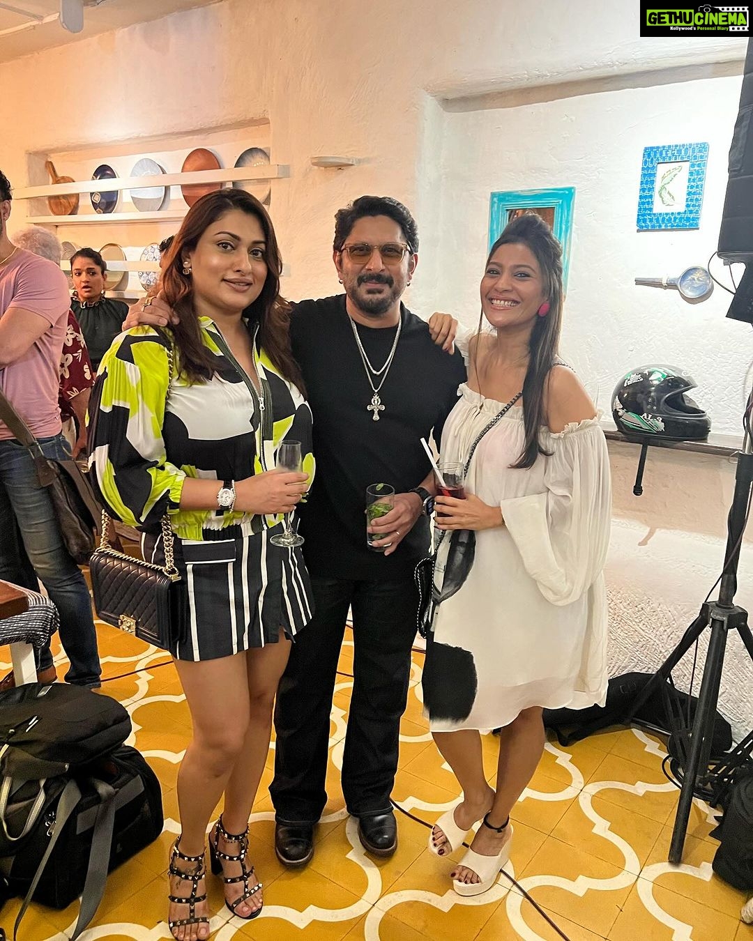 Malavika Instagram - An unforgettable evening celebrating Maria’s book launch! 📚💫 All the best, my love! 💖#loveyoutothemoonandback🌙🔙 Olive Bar & Kitchen
