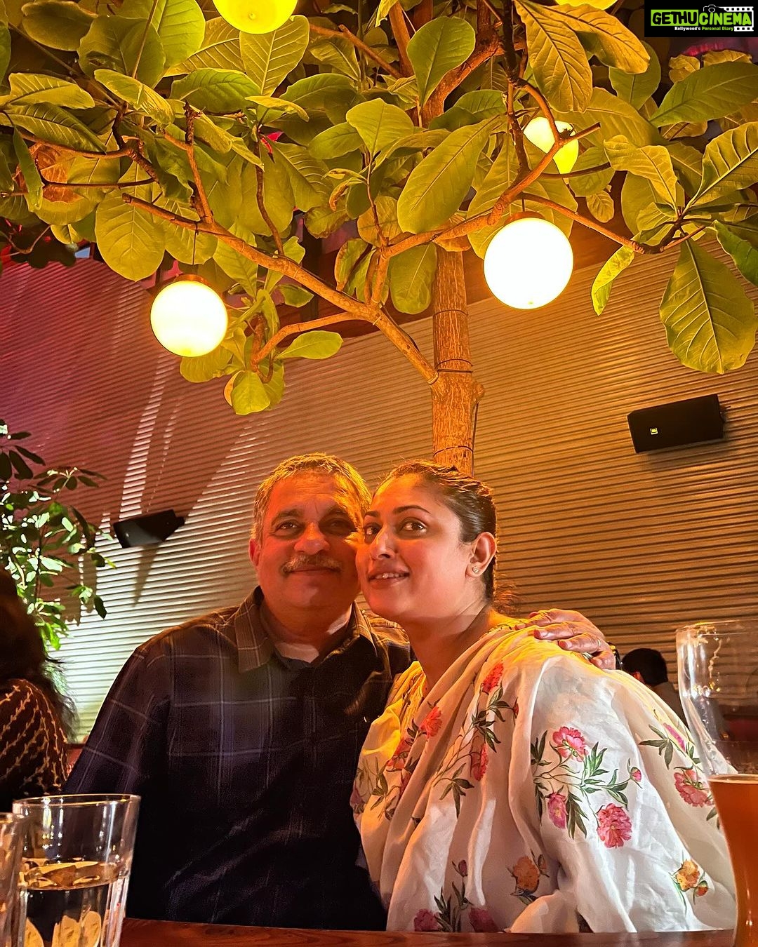 Malavika Instagram - Heart full, surrounded by family love 💖 The Pump House