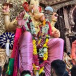 Malavika Instagram – Embracing the divine energy of  Lalbaugcha Raja, seeking blessings and grace🙏🏼✨♥️