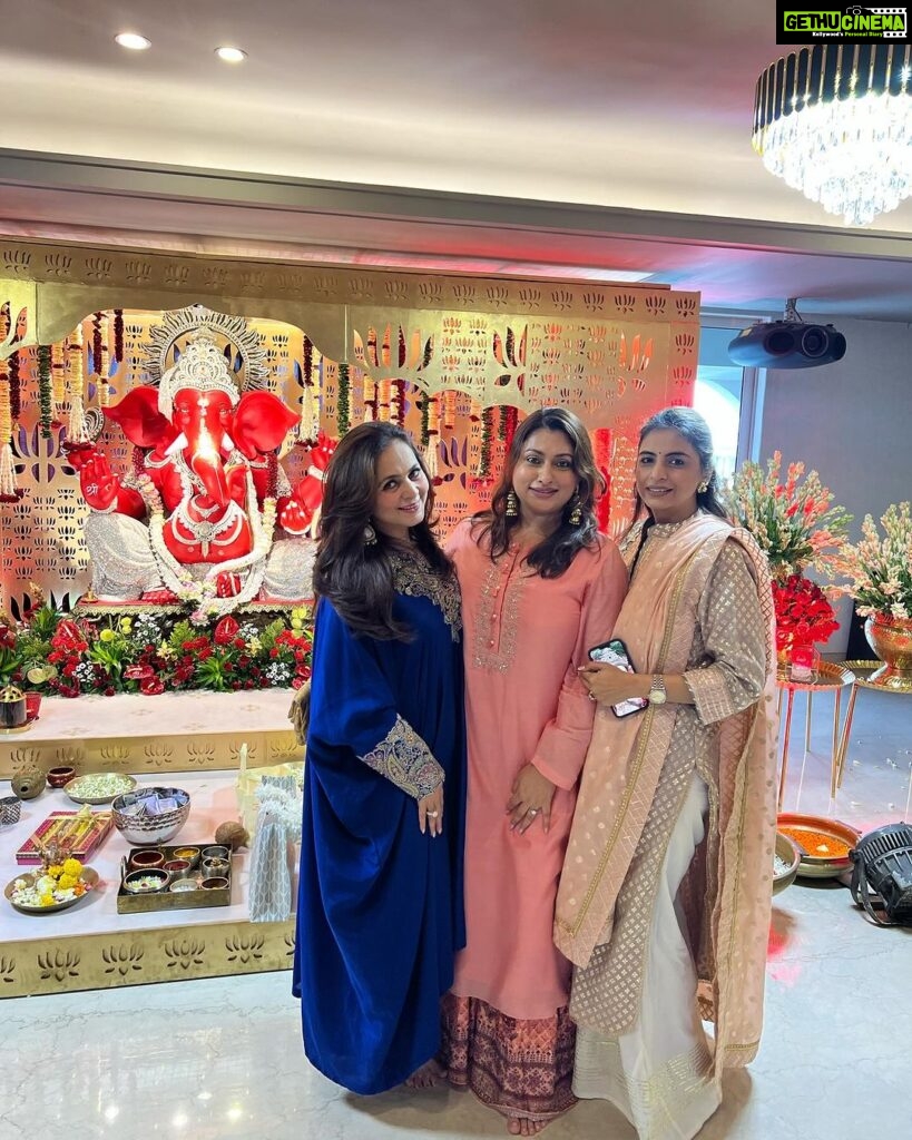 Malavika Instagram - Ganesh Chaturthi vibes at its best with friends and family 🌺🎉