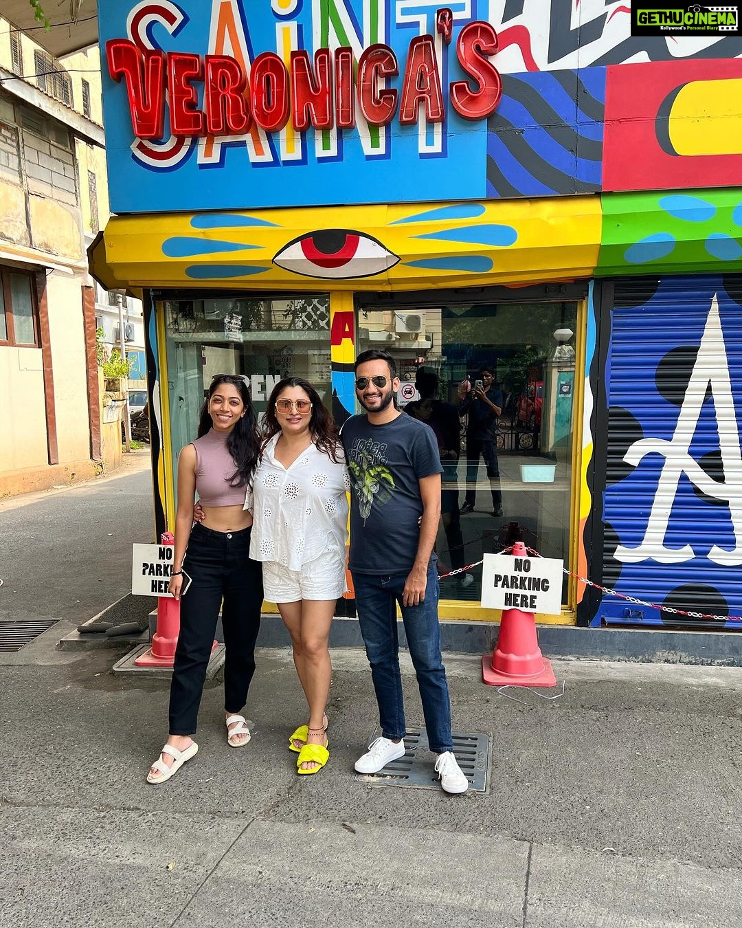 Malavika Instagram - Warning: This post may cause burger cravings! 😉🍔 #VeronicasLunch @veronicasbombay