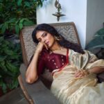 Malavika Mohanan Instagram – 🥀🍃

@kannasrihari
@labelsouravdas
@the.olio.stories
@eshwarlog 
@shabnam_azmi 
@theitembomb