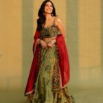 Malavika Mohanan Instagram – ♥️✨
Spent most of this festival recovering from a nasty viral. Plz say hi if you went through same(for solidarity) 🐼

@kiransaphotography
@punitbalanaofficial 
@20am_design
@koharbykanika
@makeupbyanighajain
@hairbyradhika
@theitembomb