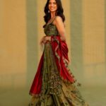 Malavika Mohanan Instagram – ♥️✨
Spent most of this festival recovering from a nasty viral. Plz say hi if you went through same(for solidarity) 🐼

@kiransaphotography
@punitbalanaofficial 
@20am_design
@koharbykanika
@makeupbyanighajain
@hairbyradhika
@theitembomb