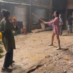 Malavika Mohanan Instagram - Very productive day on set 🌼🐒🎬 Flower thrower- @radhikaa2327 Hyderabad