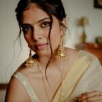 Malavika Mohanan Instagram - A never ending love affair with ‘kasavu’? 100% 💕
