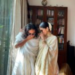 Malavika Mohanan Instagram – Sadhya & giggles 💕👯‍♀️

(Petition to want a banana leaf emoji on Instagram for the sake of all malayalis plz raise hands ☝🏻)