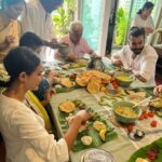 Malavika Mohanan Instagram – Sadhya & giggles 💕👯‍♀️

(Petition to want a banana leaf emoji on Instagram for the sake of all malayalis plz raise hands ☝🏻)